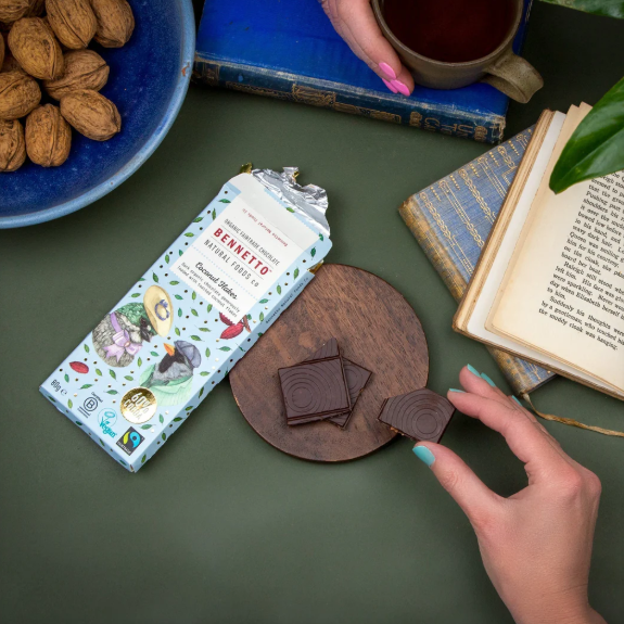 Bennetto Coconut Flakes Organic Chocolate Block 80g
