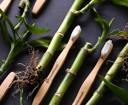 Kids Humble Brush - White